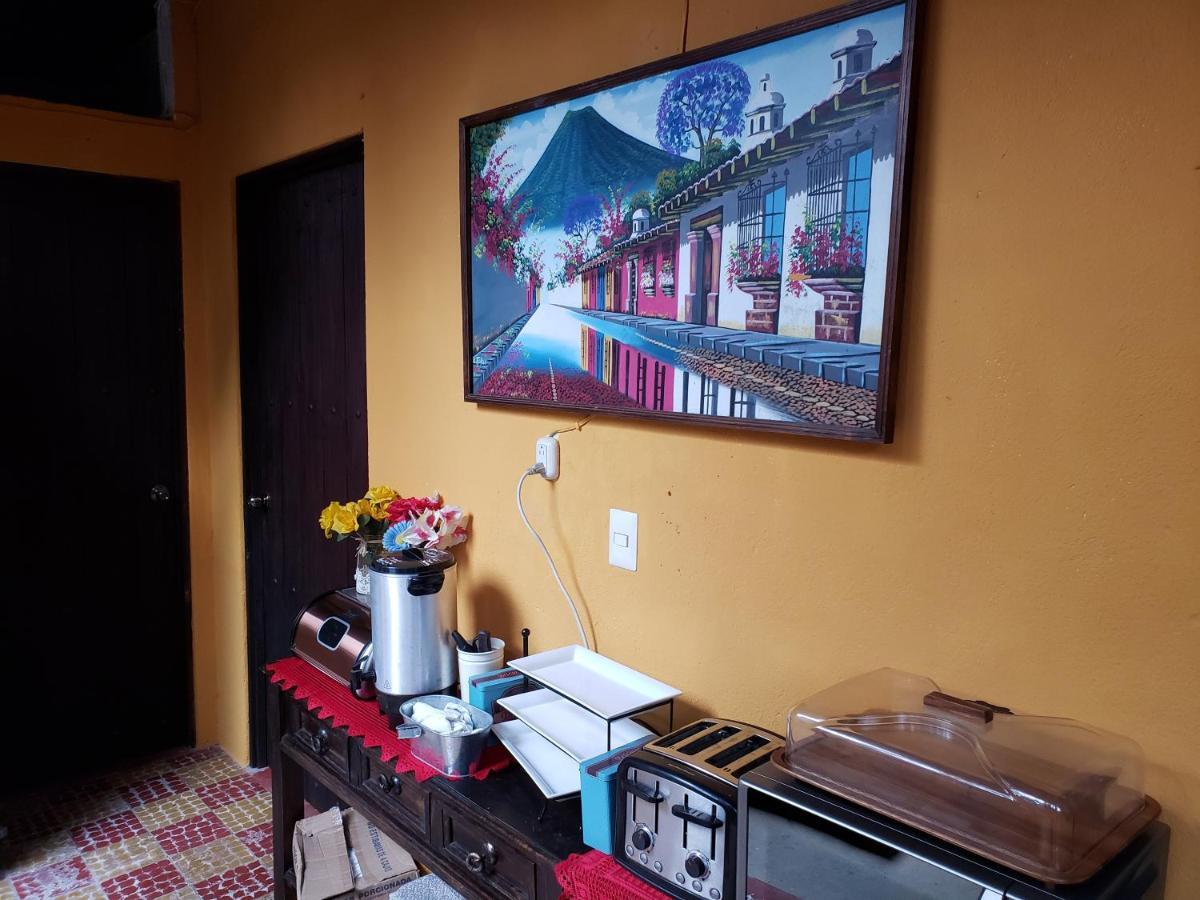 Parrot House Bed & Breakfast Antigua Luaran gambar