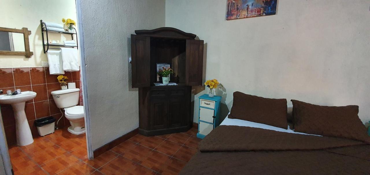 Parrot House Bed & Breakfast Antigua Luaran gambar